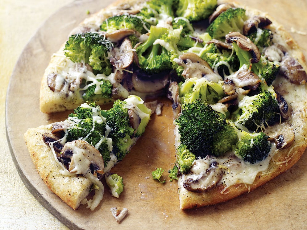 mushroom broccoli pizza
