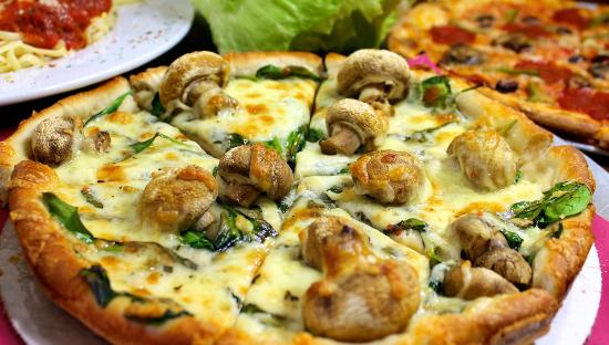 Mushroom delight pizza